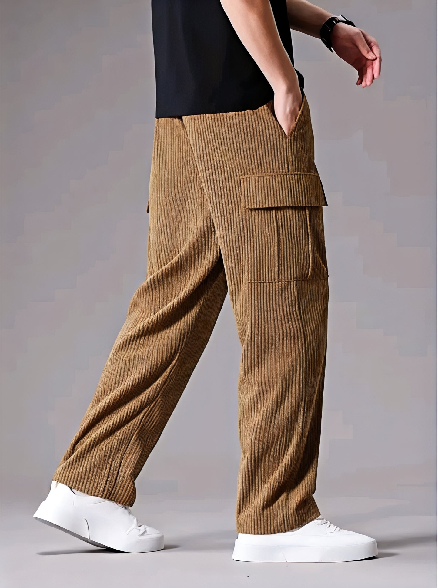 Men's premium cargo pants brown.