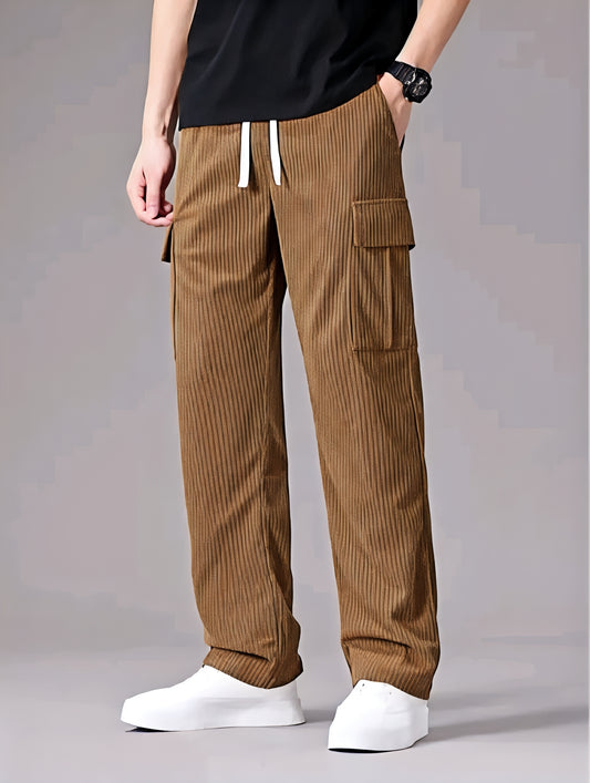 Men's premium cargo pants brown.
